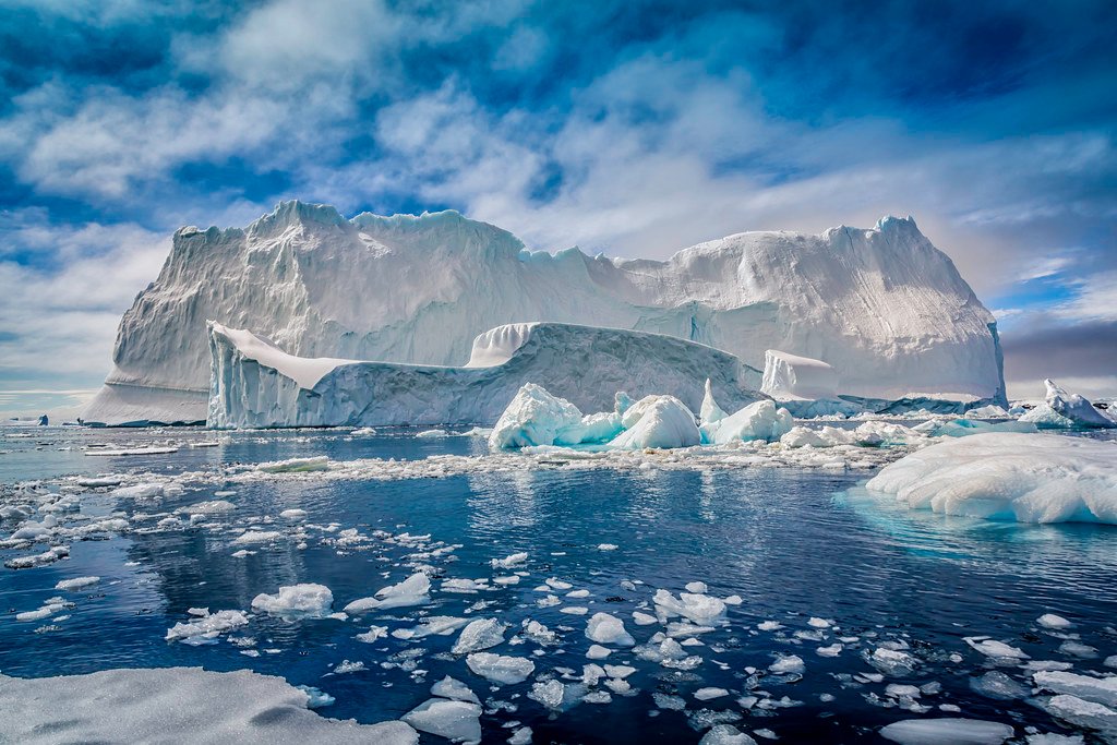 Navigating the Melodic Universe: Tips to Find the Best Music Download Apps