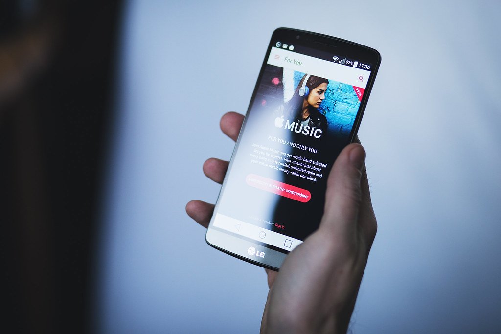 Musical Paradise at Your Fingertips: Exploring the Exquisite Features of Apple Music
