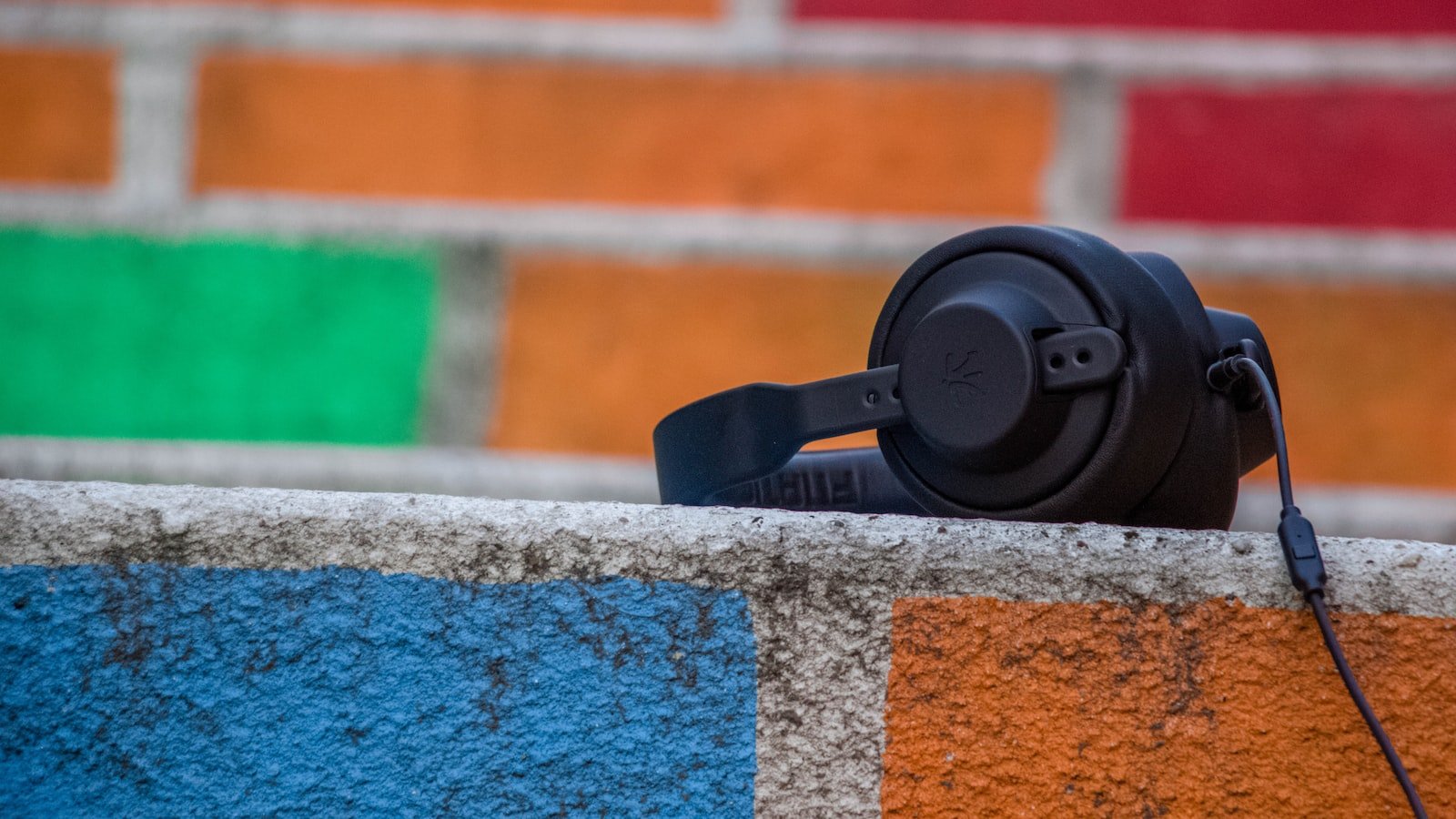 Enhance Your Music Experience: Discovering the Benefits of Downloading Music on Your Phone